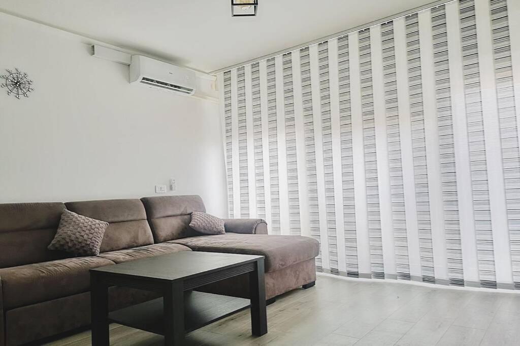Apartman Levi Pula Buitenkant foto