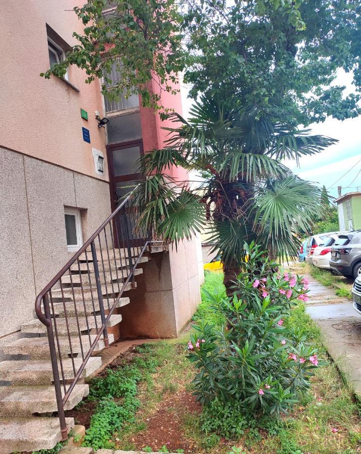 Apartman Levi Pula Buitenkant foto