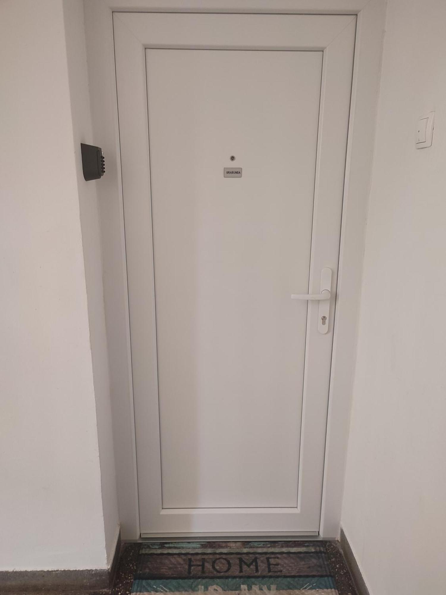 Apartman Levi Pula Buitenkant foto